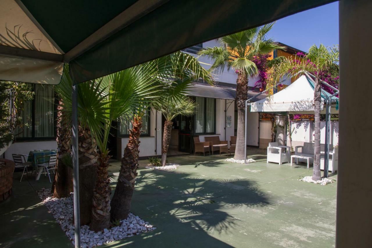 Hotel Atena Ciro Marina Ngoại thất bức ảnh
