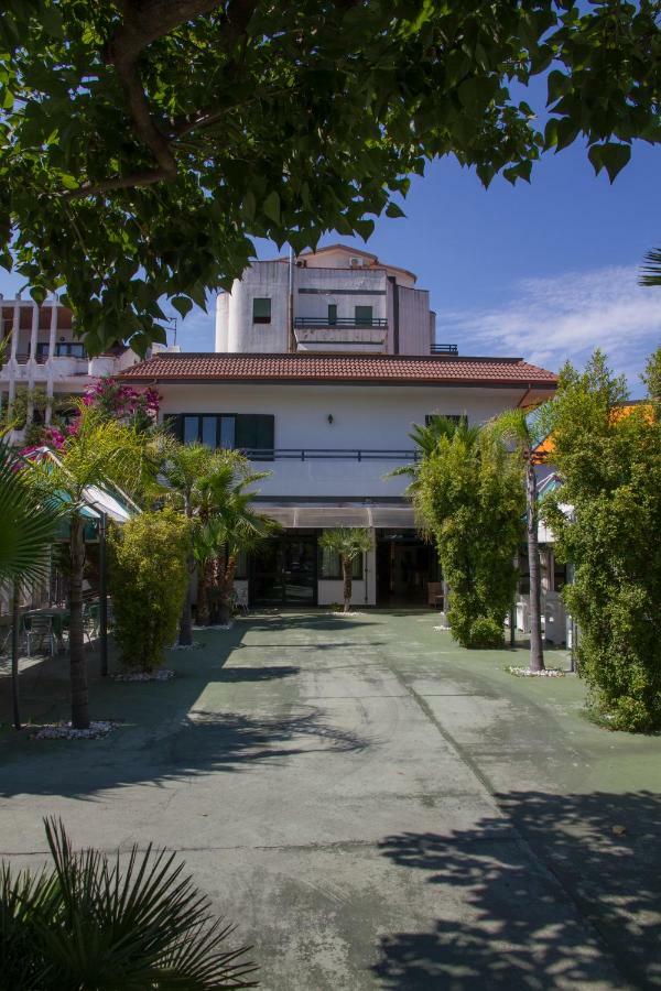 Hotel Atena Ciro Marina Ngoại thất bức ảnh