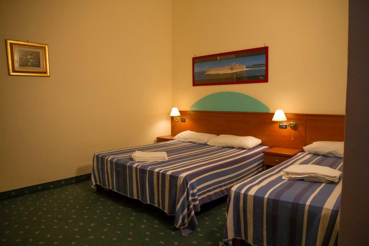 Hotel Atena Ciro Marina Ngoại thất bức ảnh